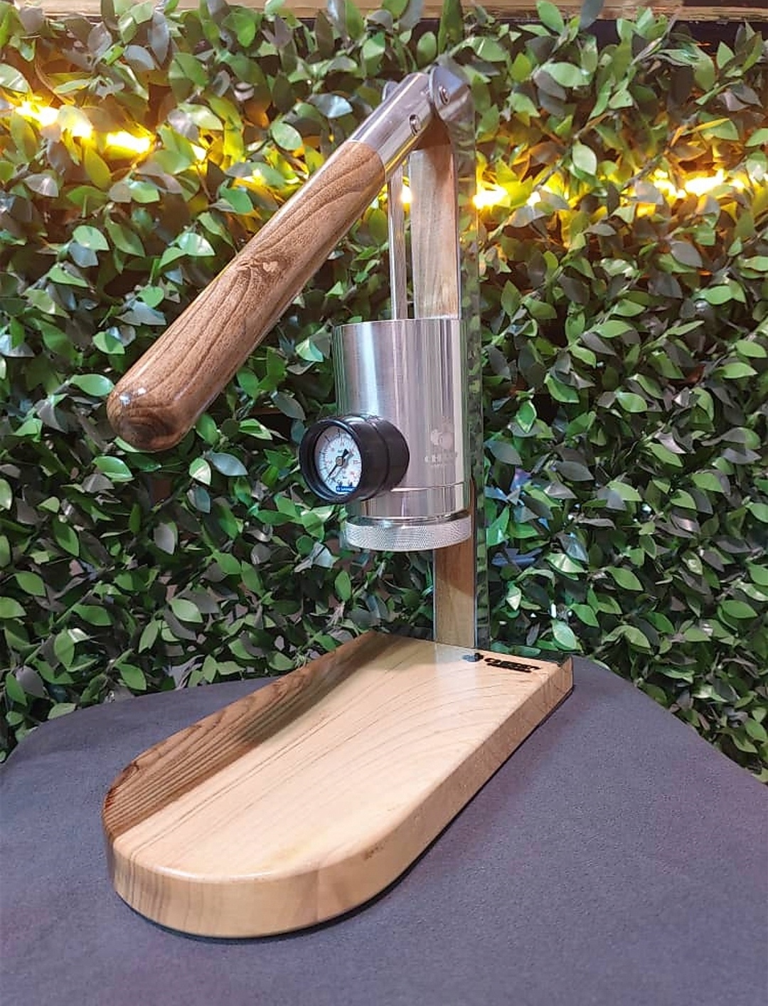 قهوه ساز اهرمی گیج دار(بدون نیاز به برق)